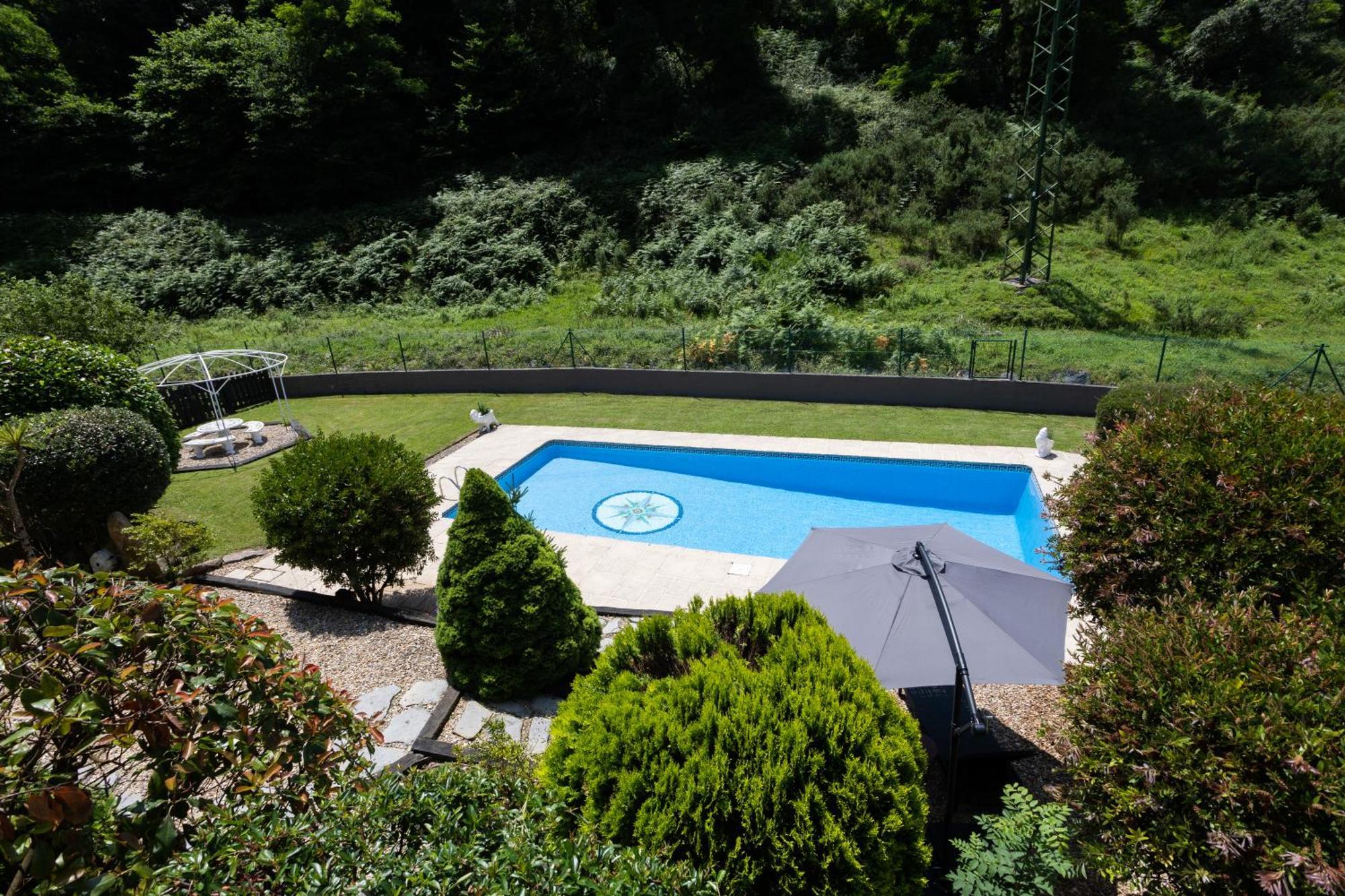 Sarren Villa Pool Бермео Екстериор снимка