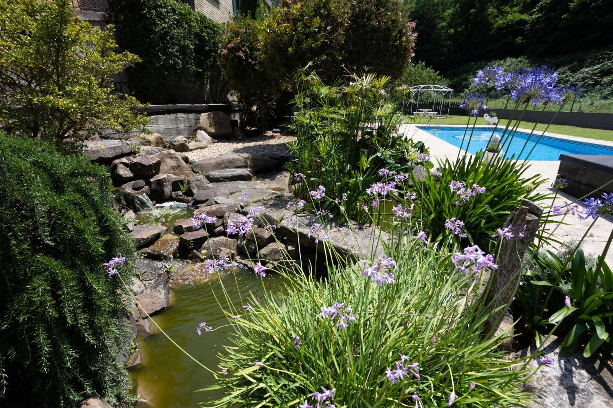 Sarren Villa Pool Бермео Екстериор снимка