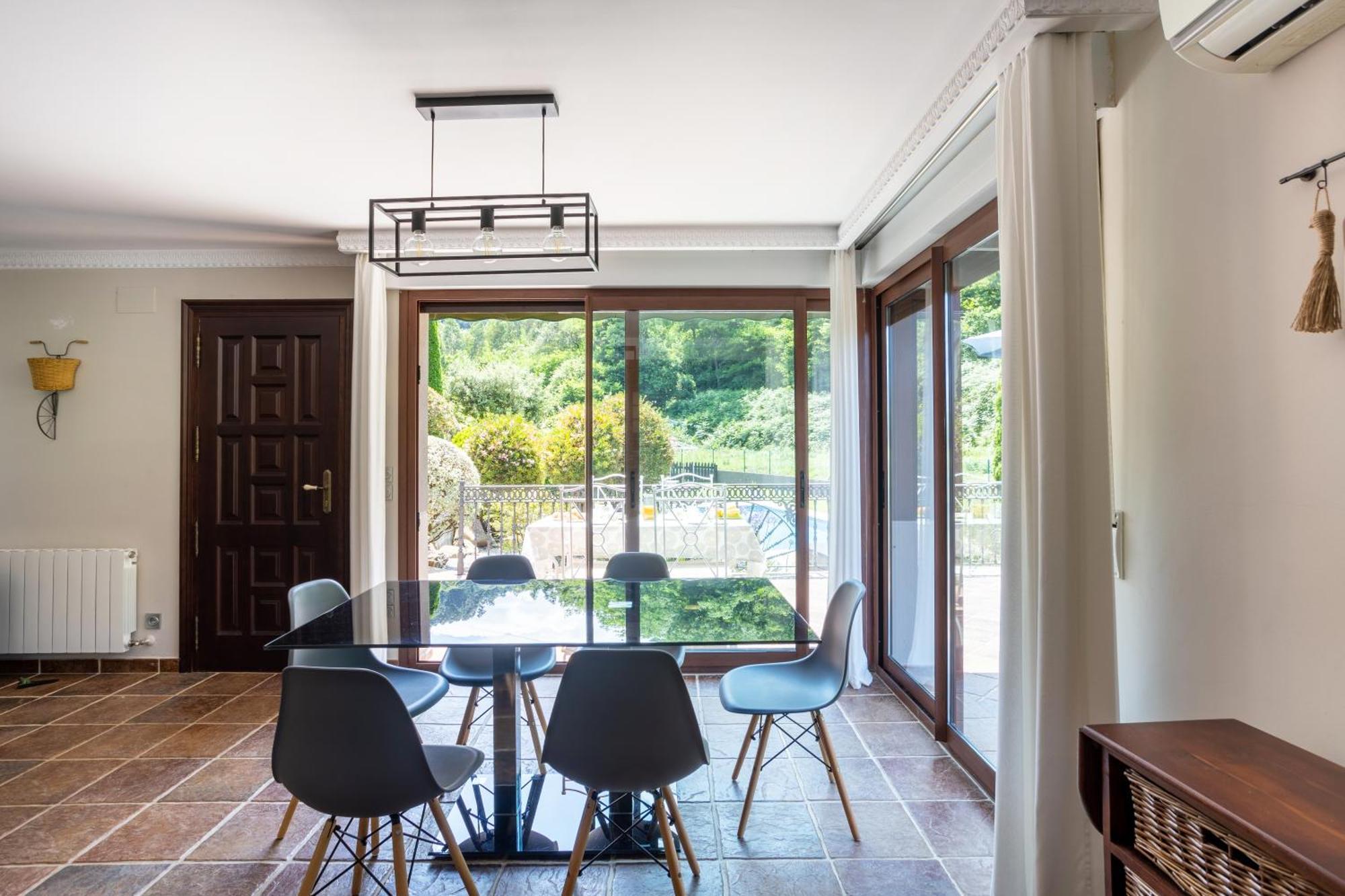 Sarren Villa Pool Бермео Екстериор снимка