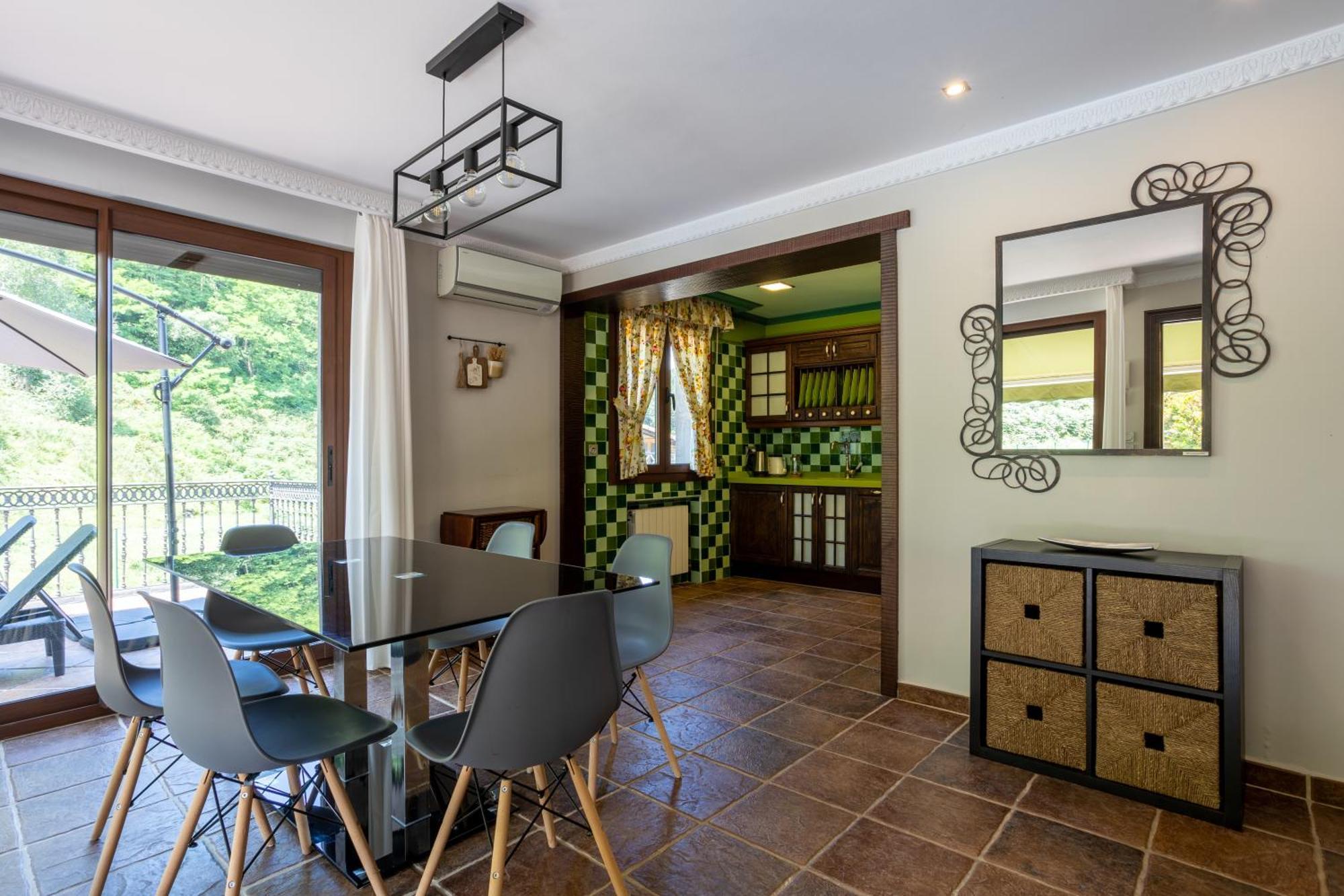 Sarren Villa Pool Бермео Екстериор снимка