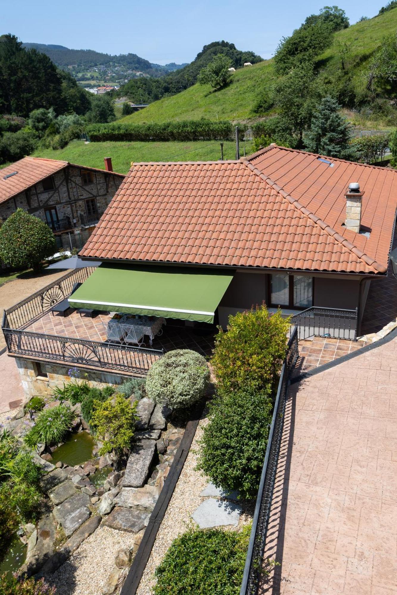 Sarren Villa Pool Бермео Екстериор снимка