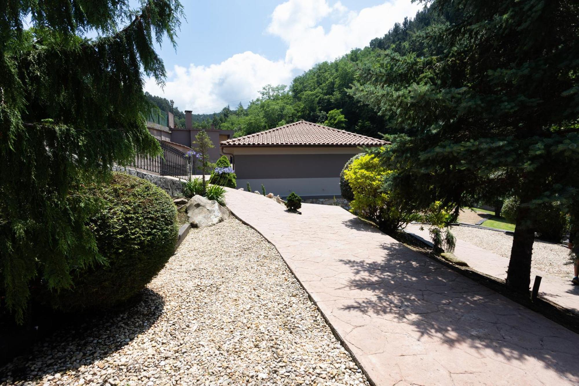 Sarren Villa Pool Бермео Екстериор снимка