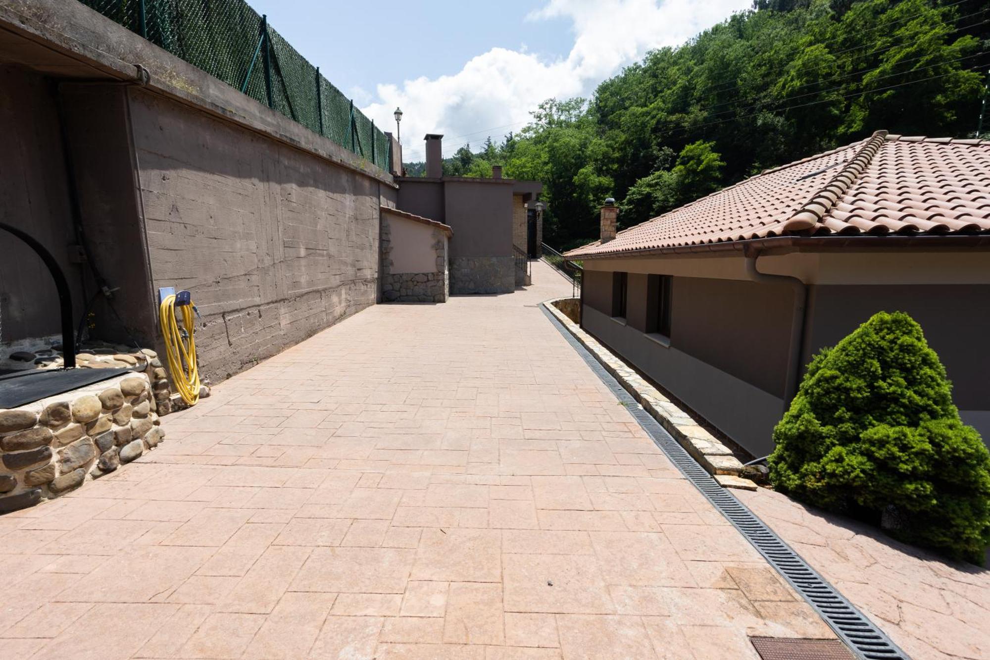 Sarren Villa Pool Бермео Екстериор снимка